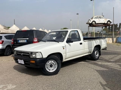 Usato 1997 Toyota HiLux 2.4 Diesel 79 CV (5.900 €)