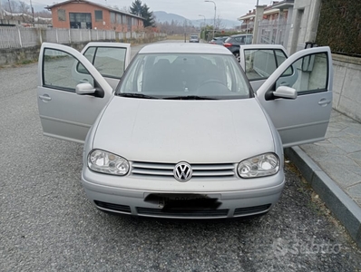 Usato 1998 VW Golf IV 1.9 Diesel 101 CV (900 €)