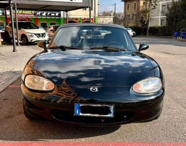 Usato 1999 Mazda MX5 1.6 Benzin 110 CV (6.200 €)