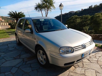 Usato 1999 VW Golf IV 1.8 Benzin 125 CV (4.900 €)