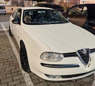 Usato 2000 Alfa Romeo 156 Diesel (2.800 €)