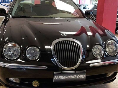 Usato 2000 Jaguar S-Type 3.0 Benzin 238 CV (6.500 €)