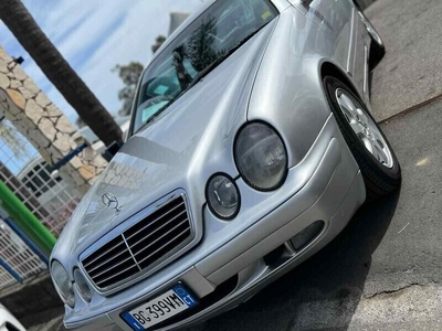 Usato 2000 Mercedes 200 2.0 Benzin 192 CV (5.900 €)