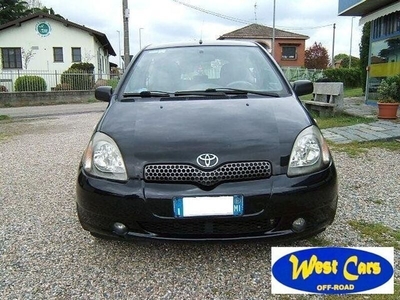 Usato 2000 Toyota Yaris 1.0 Benzin 68 CV (3.600 €)