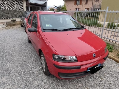 Usato 2001 Fiat Punto Benzin (3.200 €)