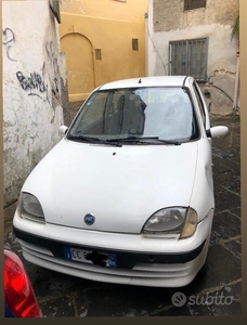 Usato 2002 Fiat 600 Benzin (500 €)