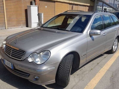 Usato 2002 Mercedes C220 2.1 Diesel 143 CV (2.900 €)