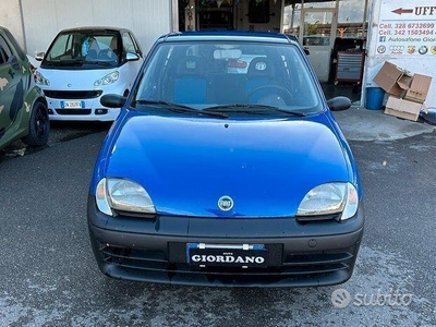 Usato 2003 Fiat 600 1.1 Benzin (2.300 €)