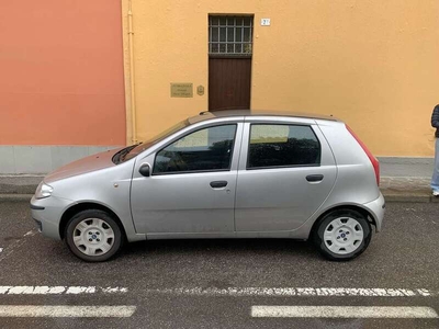 Usato 2003 Fiat Punto 1.2 Benzin 60 CV (2.200 €)