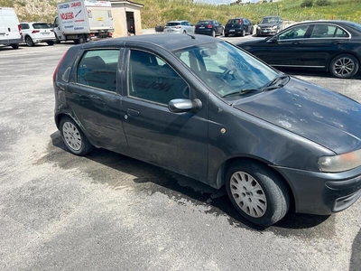 Usato 2003 Fiat Punto 1.2 Benzin 80 CV (1.500 €)