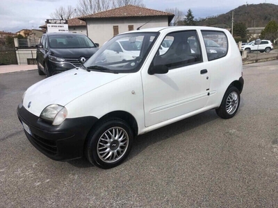Usato 2003 Fiat Seicento 1.1 Benzin 54 CV (2.300 €)
