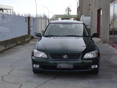 Usato 2003 Lexus IS200 2.0 Benzin 155 CV (13.500 €)