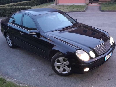 Usato 2003 Mercedes E220 2.1 Diesel 150 CV (2.400 €)