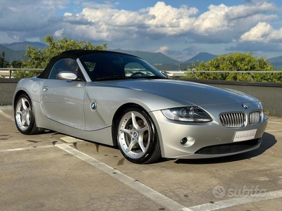 Usato 2004 BMW Z4 3.0 Benzin 231 CV (18.995 €)