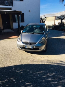 Usato 2004 Honda Jazz 1.2 Benzin 77 CV (3.000 €)