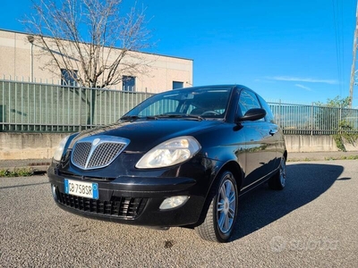 Usato 2004 Lancia Ypsilon 1.2 Benzin 60 CV (2.850 €)