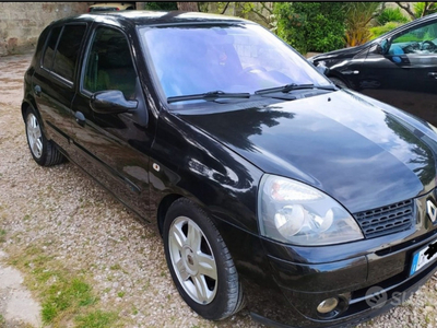 Usato 2004 Renault Clio II 1.5 Diesel 65 CV (1.700 €)