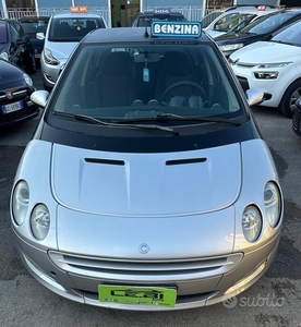 Usato 2004 Smart ForFour 1.1 Benzin 75 CV (1.999 €)