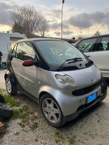 Usato 2004 Smart ForTwo Coupé 0.6 Benzin 61 CV (1.700 €)