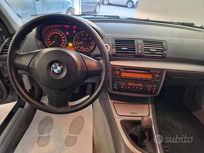 Usato 2005 BMW 118 2.0 Benzin 129 CV (4.900 €)
