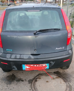 Usato 2005 Fiat Punto 1.2 Benzin 80 CV (1.400 €)