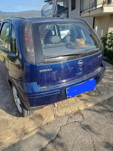 Usato 2005 Opel Corsa 1.2 Diesel 69 CV (1.100 €)