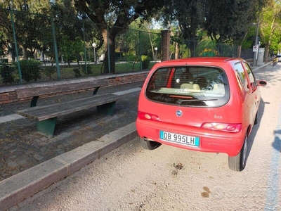 Usato 2006 Fiat 600 1.1 Benzin 54 CV (2.700 €)