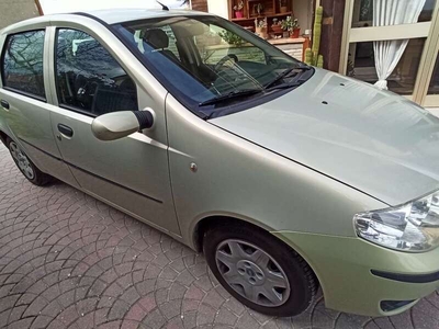 Usato 2006 Fiat Punto 1.2 Diesel 69 CV (1.900 €)
