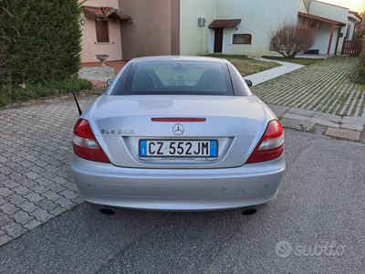 Usato 2006 Mercedes SLK200 2.0 Benzin 192 CV (6.000 €)
