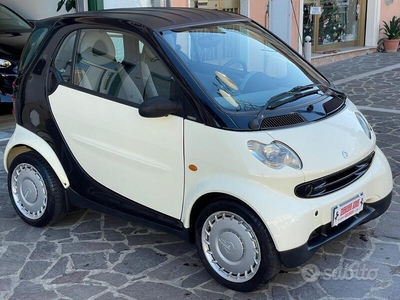 Usato 2006 Smart ForTwo Coupé 0.8 Diesel 41 CV (3.500 €)