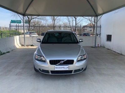 Usato 2006 Volvo S40 2.0 Benzin 146 CV (6.850 €)