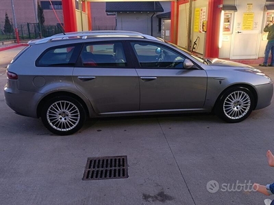 Usato 2007 Alfa Romeo 159 1.9 Diesel 150 CV (2.600 €)