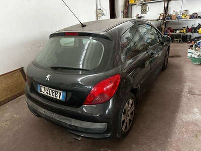 Usato 2007 Peugeot 207 1.6 Benzin 109 CV (1.800 €)