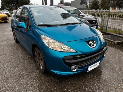 Usato 2007 Peugeot 207 1.6 Benzin 109 CV (4.100 €)