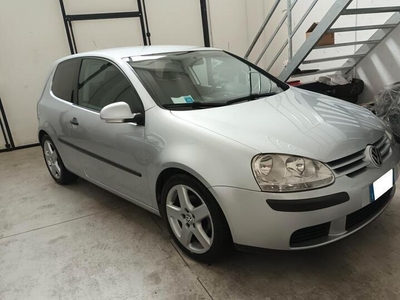 Usato 2007 VW Golf V 1.9 Diesel 105 CV (3.700 €)