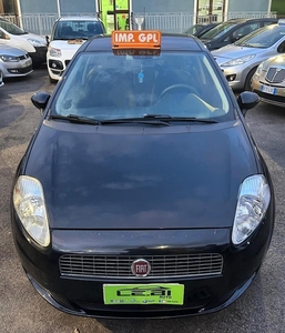 Usato 2008 Fiat Grande Punto 1.2 Benzin 65 CV (2.499 €)