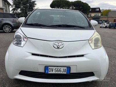 Usato 2009 Toyota iQ 1.0 Benzin 68 CV (3.250 €)