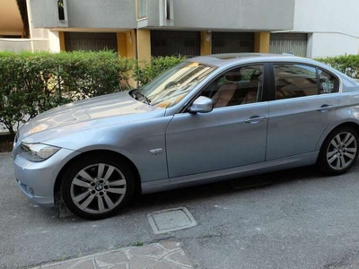 Usato 2010 BMW 325 3.0 Benzin 218 CV (14.000 €)