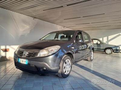 Usato 2010 Dacia Sandero 1.4 LPG_Hybrid 75 CV (2.650 €)