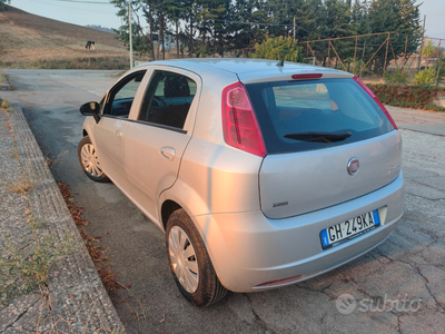 Usato 2010 Fiat Punto 1.2 Benzin 65 CV (7.000 €)