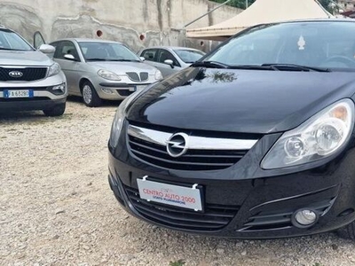 Usato 2010 Opel Corsa 1.2 Benzin 87 CV (3.900 €)