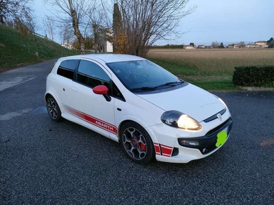 Usato 2011 Abarth Punto Evo 1.4 Benzin 165 CV (10.000 €)