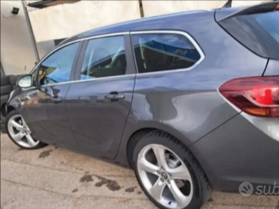 Usato 2011 Opel Astra 2.0 Diesel 136 CV (6.300 €)