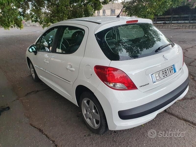 Usato 2011 Peugeot 207 1.4 Diesel 68 CV (4.900 €)