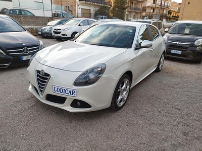 Usato 2012 Alfa Romeo Giulietta 1.6 Diesel 105 CV (8.900 €)
