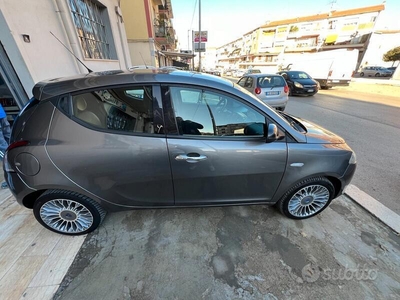 Usato 2012 Lancia Ypsilon 1.2 Diesel 95 CV (6.500 €)