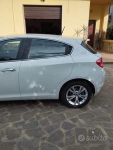 Usato 2013 Alfa Romeo Giulietta 1.6 Diesel 105 CV (7.900 €)