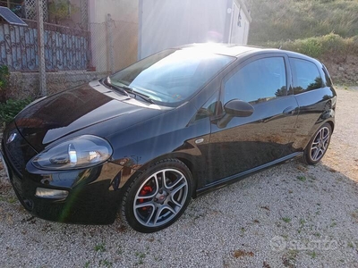 Usato 2013 Fiat Punto 1.4 Benzin 135 CV (4.999 €)