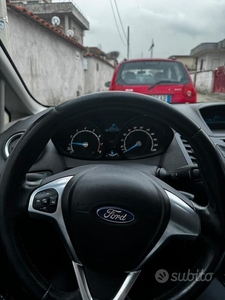 Usato 2013 Ford Fiesta 1.2 Benzin 82 CV (3.900 €)