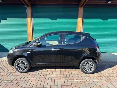 Usato 2013 Lancia Ypsilon 0.9 CNG_Hybrid 86 CV (6.500 €)